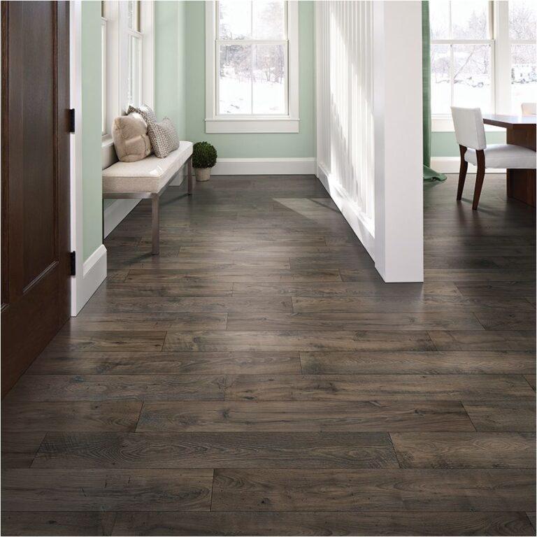 Enhancing Your Space with Vinyl Floor Molding Trim in South Florida