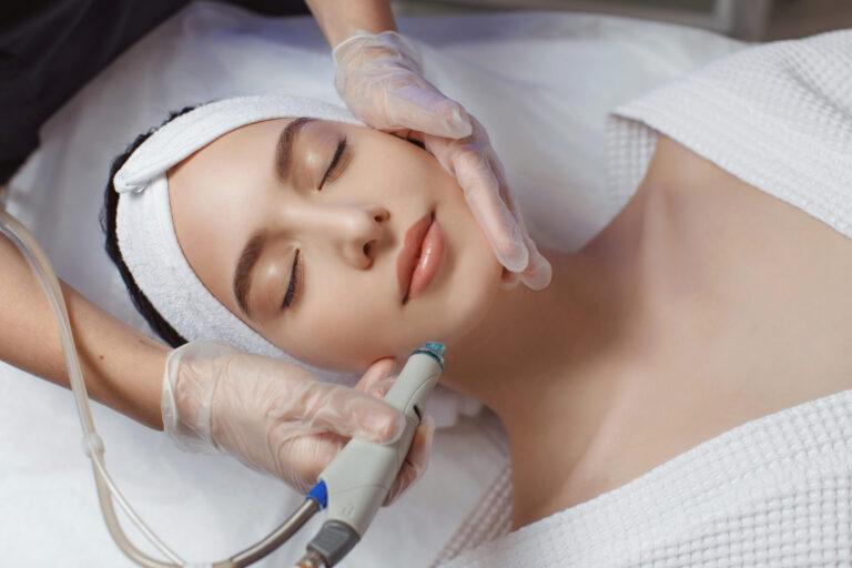 Hydrafacial in Islamabad: A Revolutionary Treatment for All Skin Types