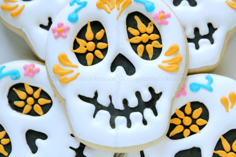 Custom Halloween Cookies: A Sweetly Spooky Way to Celebrate
