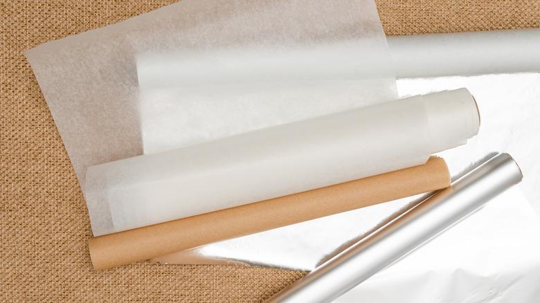 Different,Type,Of,Paper,For,Baking,Needs.,Parchment,Paper,,Foil, Parchment Paper