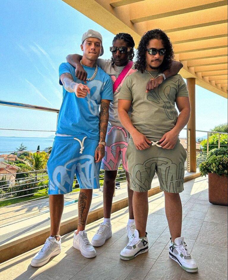 Light Syna World Hoodies You Can Wear Indoors