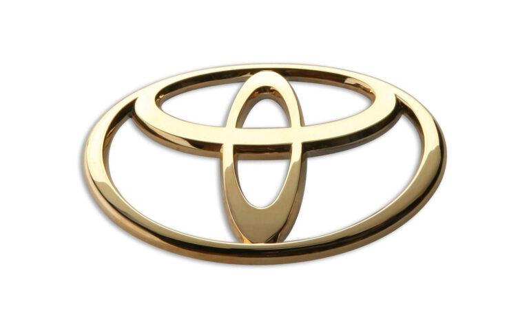 Authorized toyota showroom in West Delhi