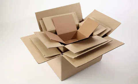 how much does a large cardboard box weigh