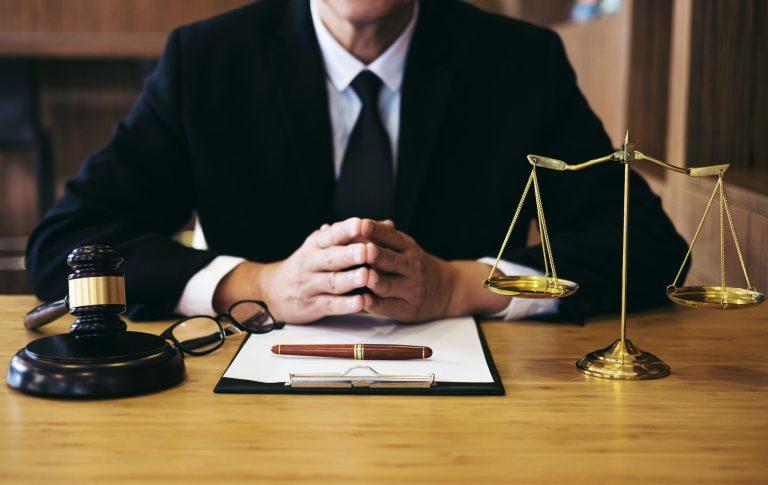 Public Defender or Private Attorney? What Middlesex County Defendants Should Consider